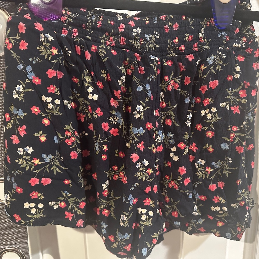 American Eagle Outfitters Black Floral Shorts